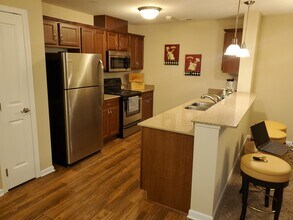 4427 Hammocks Dr in Erie, PA - Foto de edificio - Building Photo