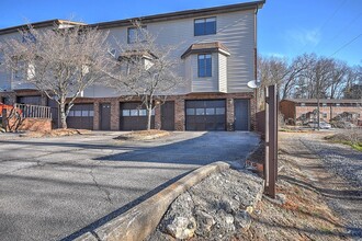 117 Autumn Creek Ln in Gray, TN - Building Photo - Building Photo