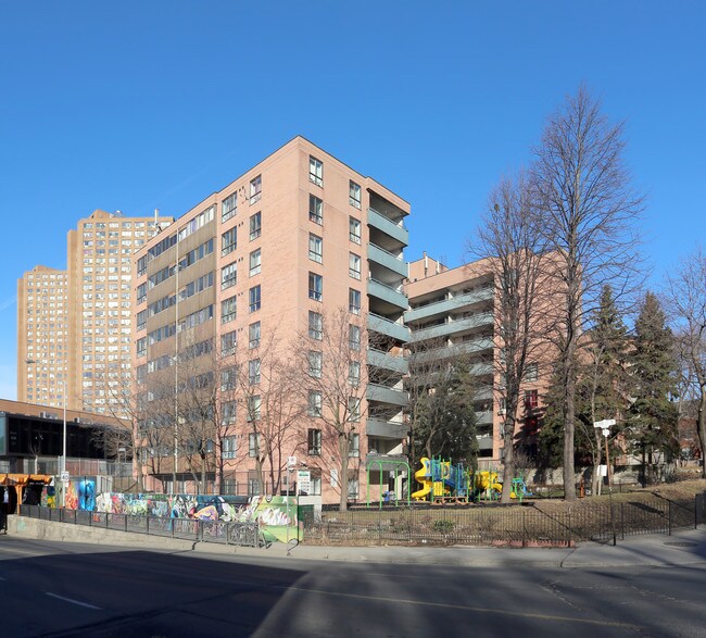 Perth Ave Housing Co-op in Toronto, ON - Building Photo - Primary Photo