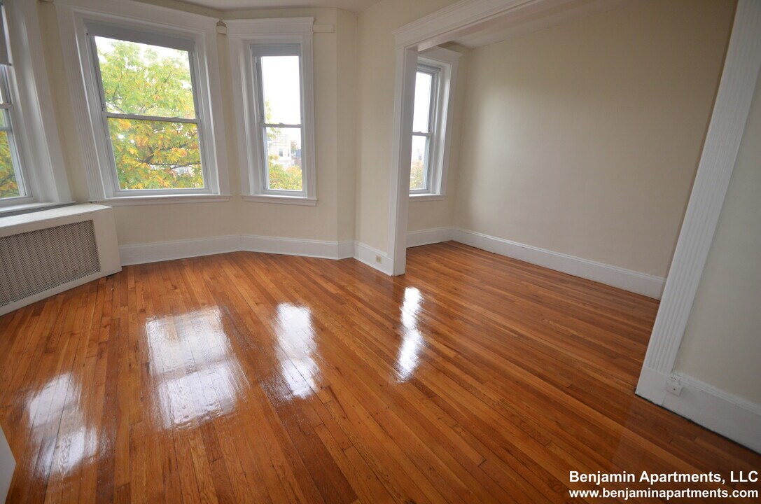 1371 Commonwealth Ave, Unit 35 in Boston, MA - Building Photo