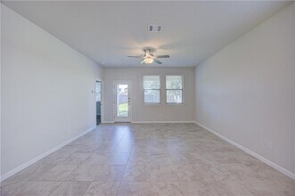 128 Serpens St in Andice, TX - Building Photo - Building Photo