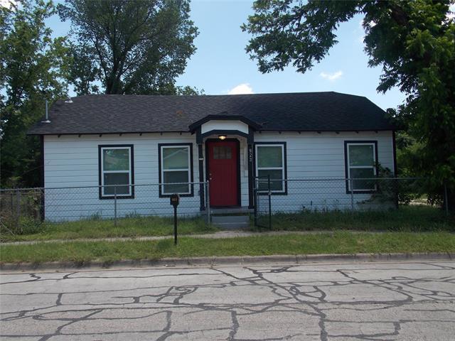 property at 923 Linn St