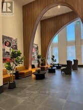 285 Dufferin St in Toronto, ON - Building Photo - Building Photo