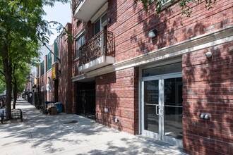 87 Stagg St in Brooklyn, NY - Building Photo - Building Photo