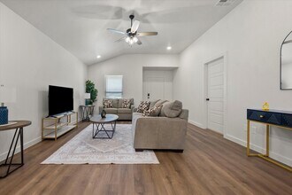 2503 Langford Ave in Lubbock, TX - Building Photo - Building Photo