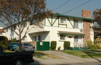 909 E Maple St in Glendale, CA - Building Photo - Building Photo