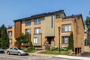 12421 Odette-Oligny Rue in Montréal, QC - Building Photo