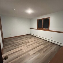 162 Cedar Swamp Rd in Mansfield, CT - Building Photo - Building Photo