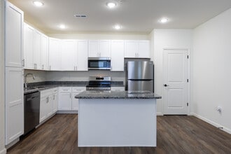 Washington Terrace in Washington, MO - Foto de edificio - Interior Photo