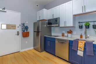 1350 Broadfield Blvd in Houston, TX - Building Photo - Building Photo