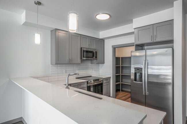 Grand Vista Apartments