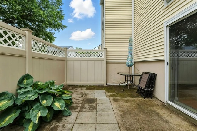 49 Village Brook Ln in Natick, MA - Building Photo - Building Photo