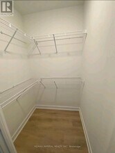 8 Tippett Rd in Toronto, ON - Building Photo - Building Photo