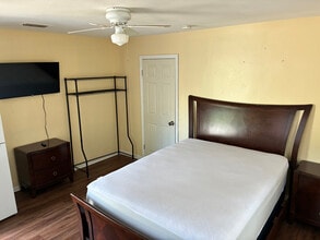 4586 Park St in Jacksonville, FL - Foto de edificio - Building Photo