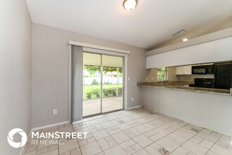 639 NE Juanita Pl in Cape Coral, FL - Building Photo - Building Photo