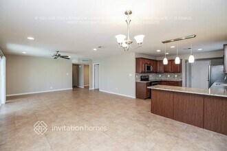 1821 E La Donna Dr in Tempe, AZ - Foto de edificio - Building Photo