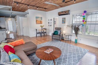 311 Alamosa Ave in San Antonio, TX - Building Photo - Building Photo