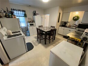 34 Buckley St-Unit -2 in Port Jervis, NY - Building Photo - Building Photo