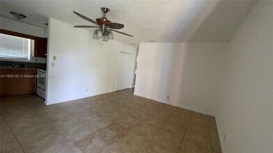 5210 NW 16th St in Lauderhill, FL - Building Photo - Building Photo