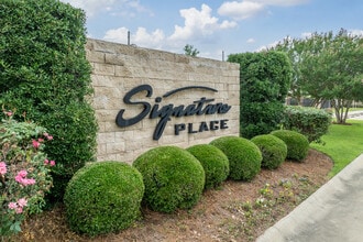 Signature Place Apartments in Monroe, LA - Foto de edificio - Building Photo