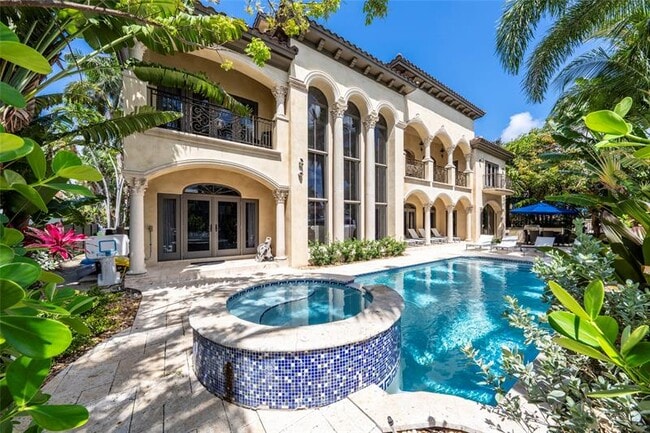 property at 510 San Marco Dr