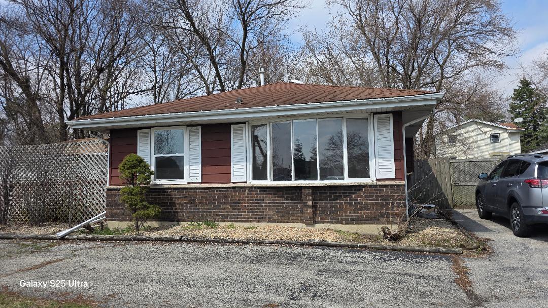 2420 63rd St in Downers Grove, IL - Building Photo