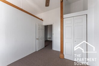 2971 S Archer Ave, Unit Comm in Chicago, IL - Foto de edificio - Building Photo