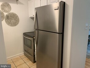 2248 Washington Ave-Unit -W-102 in Silver Spring, MD - Foto de edificio - Building Photo