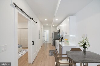 834 N Broad St in Philadelphia, PA - Building Photo - Building Photo