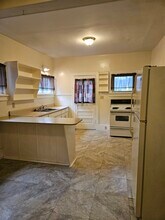 301 N Division St, Unit Downstairs in Mount Vernon, OH - Building Photo - Building Photo