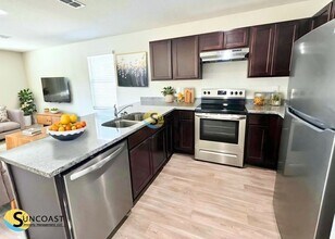 6420 Sweetbay Ln in Jacksonville, FL - Building Photo - Building Photo