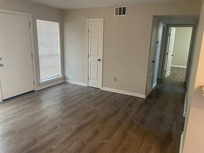 1325 Lake Ave, Unit B in Metairie, LA - Foto de edificio - Building Photo