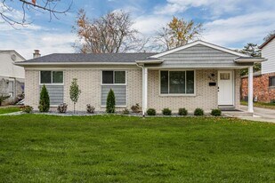 9215 Tavistock Dr in Plymouth, MI - Building Photo