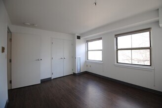 888 Washington St, Unit 4 in Boston, MA - Building Photo - Building Photo