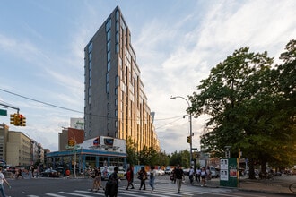500 Met in Brooklyn, NY - Building Photo - Primary Photo