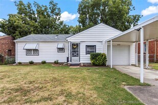 6836 E King St in Tulsa, OK - Building Photo