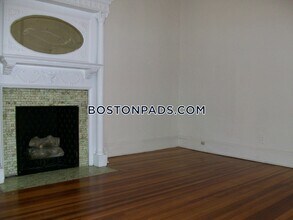1377 Commonwealth Ave in Boston, MA - Building Photo - Building Photo