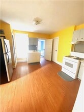 216 Jacquette St in Bridgeport, OH - Building Photo - Building Photo