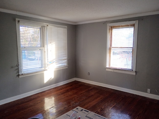 25 N Marguerite Ave in Ferguson, MO - Foto de edificio - Building Photo