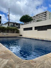 1310 Heulu St in Honolulu, HI - Building Photo - Building Photo