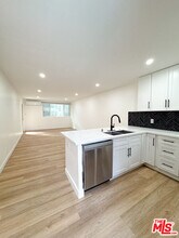 17000 Burbank Blvd in Los Angeles, CA - Building Photo - Building Photo
