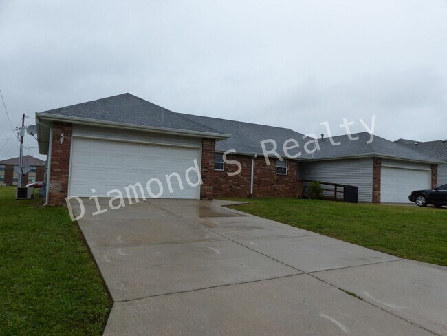 property at 715 McLean Ct