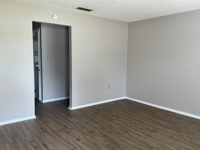 702-704 Bryon Ct in Lakeland, FL - Building Photo - Building Photo