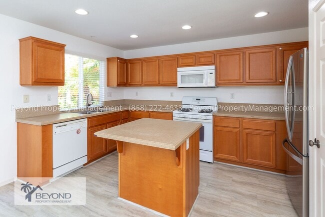 property at 120 Canyon Creek Way