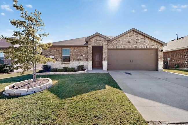 4210 Showboat Ln in Forney, TX - Foto de edificio - Building Photo