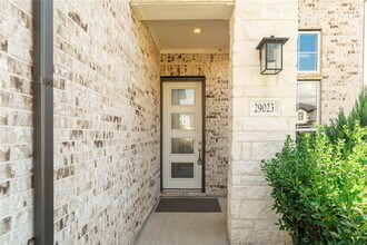 29023 Laurel Grove Ln in Fulshear, TX - Building Photo - Building Photo