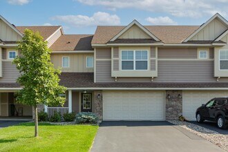 3407 Chestnut Ln in Eagan, MN - Building Photo - Building Photo