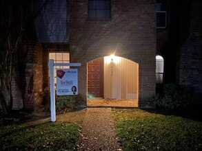 9535 Clanton St in Houston, TX - Building Photo - Building Photo