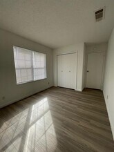 10 Oaks Pl in Lago Vista, TX - Building Photo - Building Photo