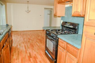 23320 106th Ave SE in Kent, WA - Building Photo - Building Photo